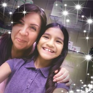 Meet your Posher, Debora